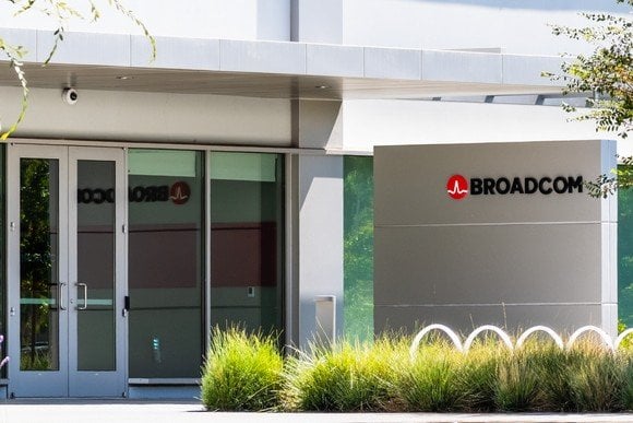 Broadcom organizes $63bn deal with Bank of America, Blackstone, Citigroup, and Morgan Stanley to fund Anthropic chip purchases